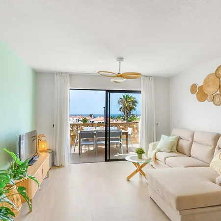 Luxury House With 3 Bedrooms And Ocean And Mountain Views דירה